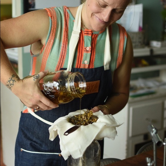 Meet your Posher, Raina - Picture 6 of 8